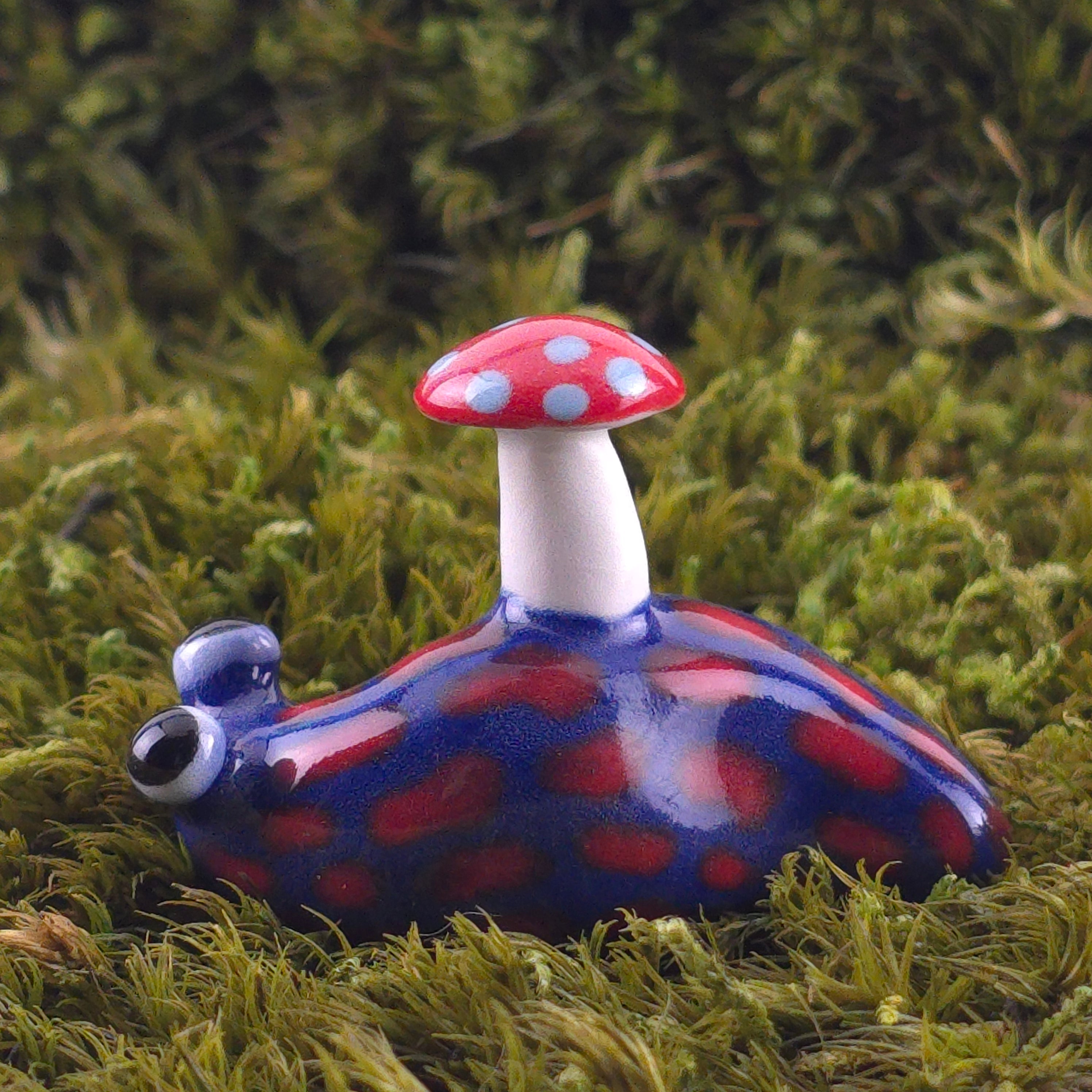 Ceramic Slug: Blep