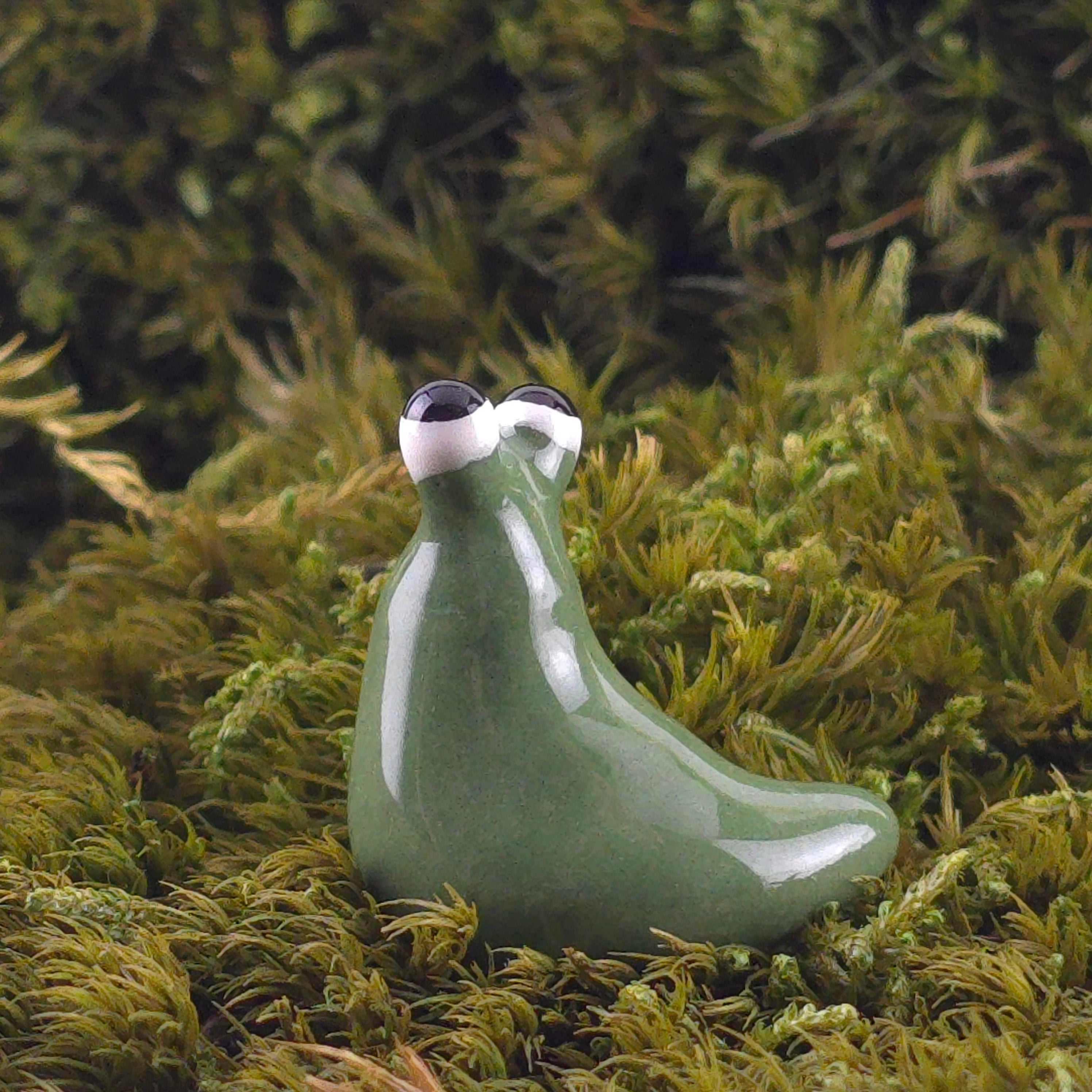 Ceramic Slug: Ivy
