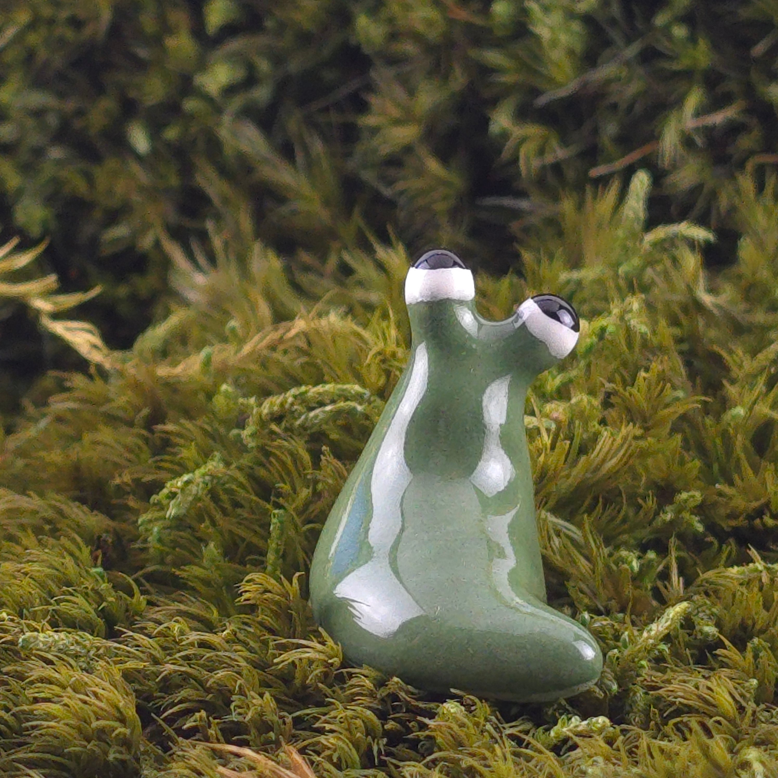Ceramic Slug: Ivy