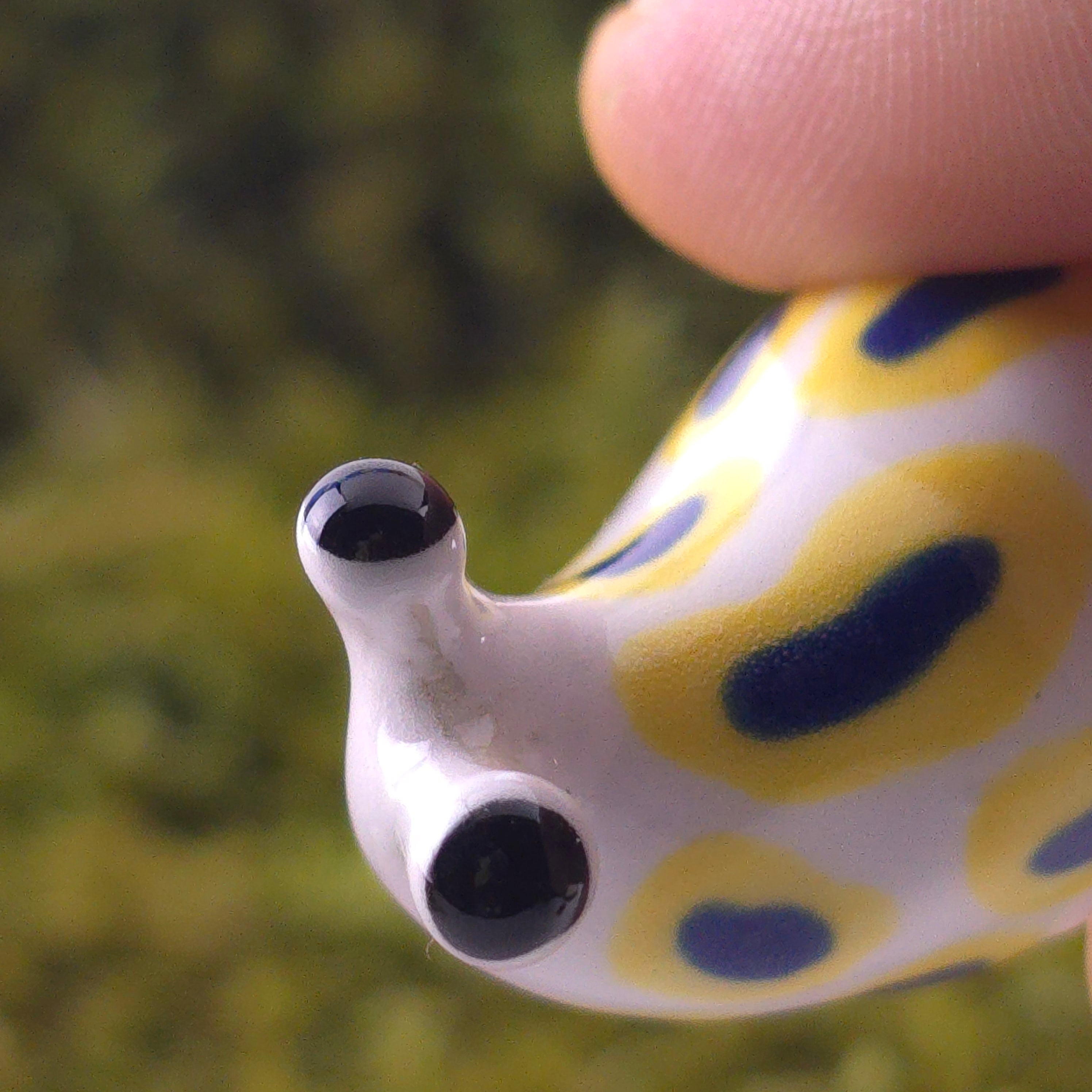 Ceramic Slug: Nixie