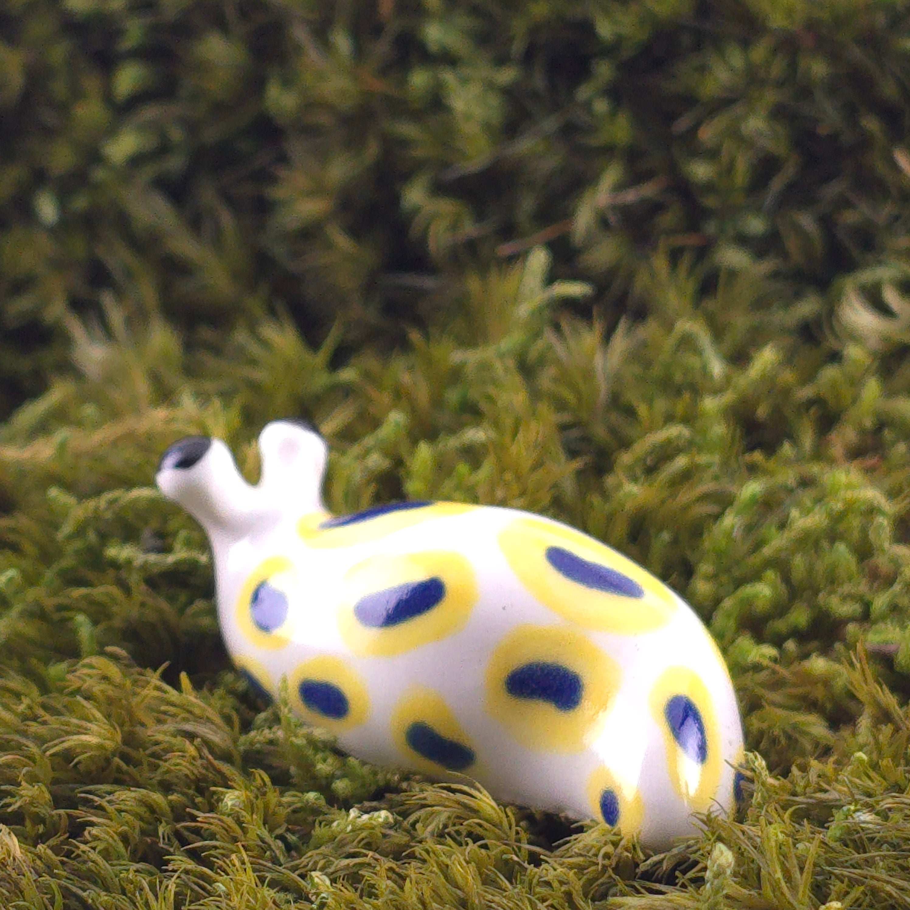 Ceramic Slug: Nixie