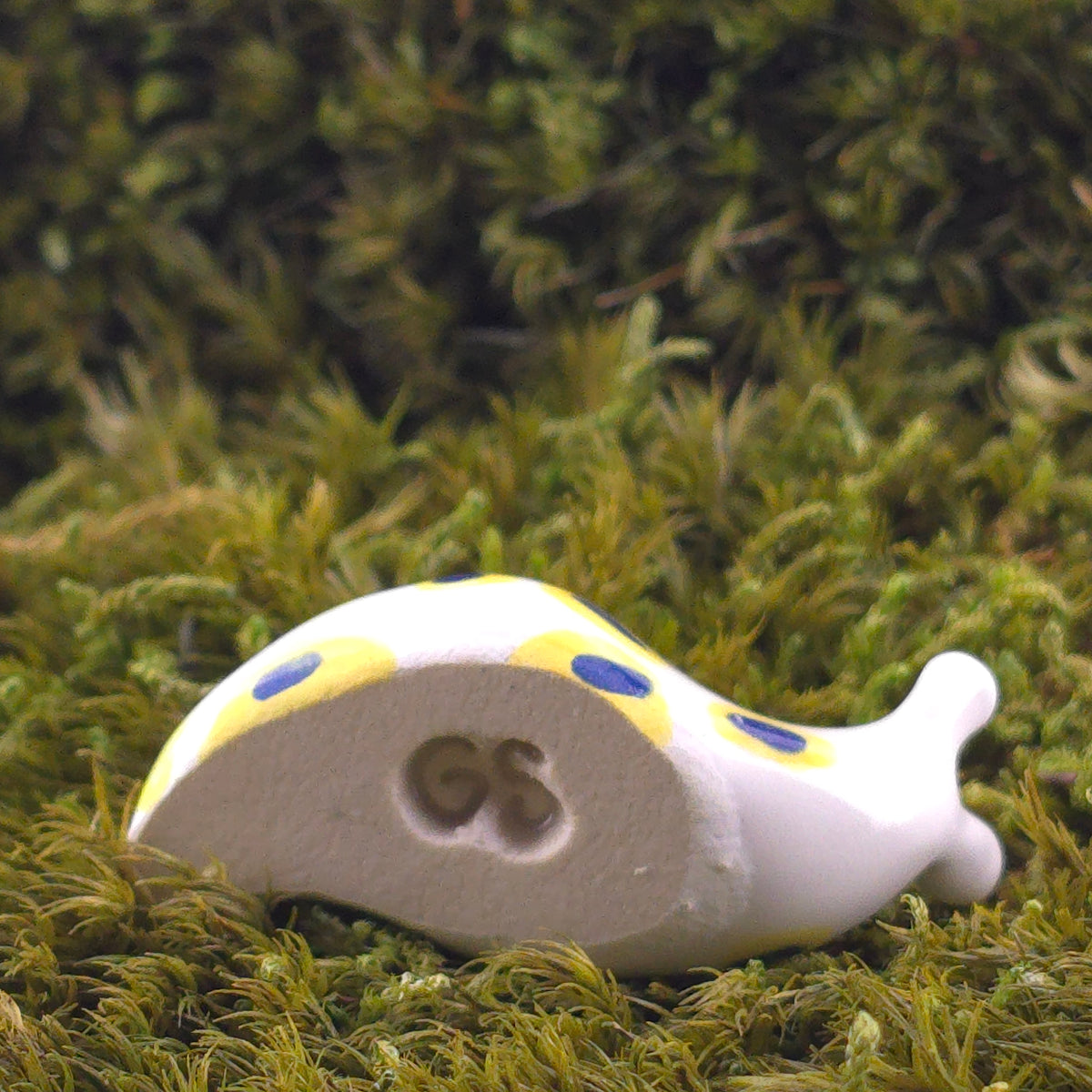 Ceramic Slug: Nixie