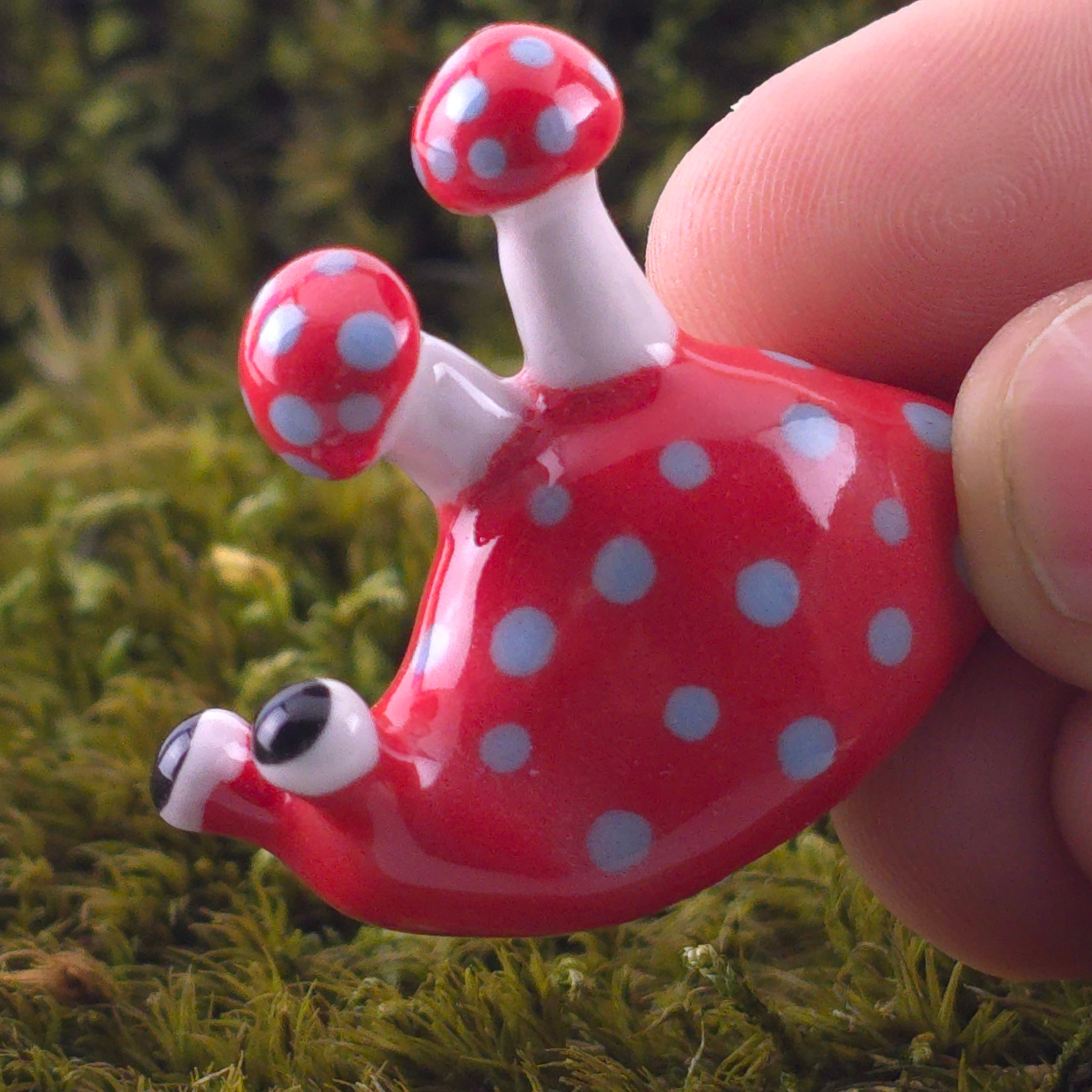 Ceramic Slug: Poppi
