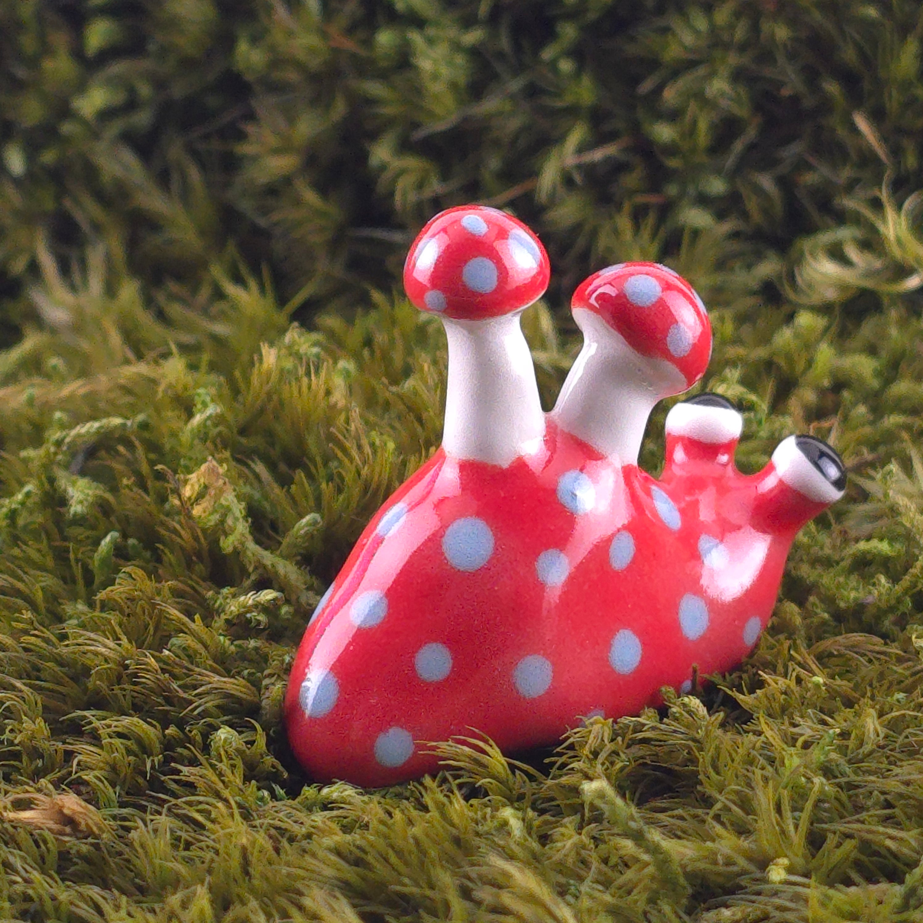 Ceramic Slug: Poppi