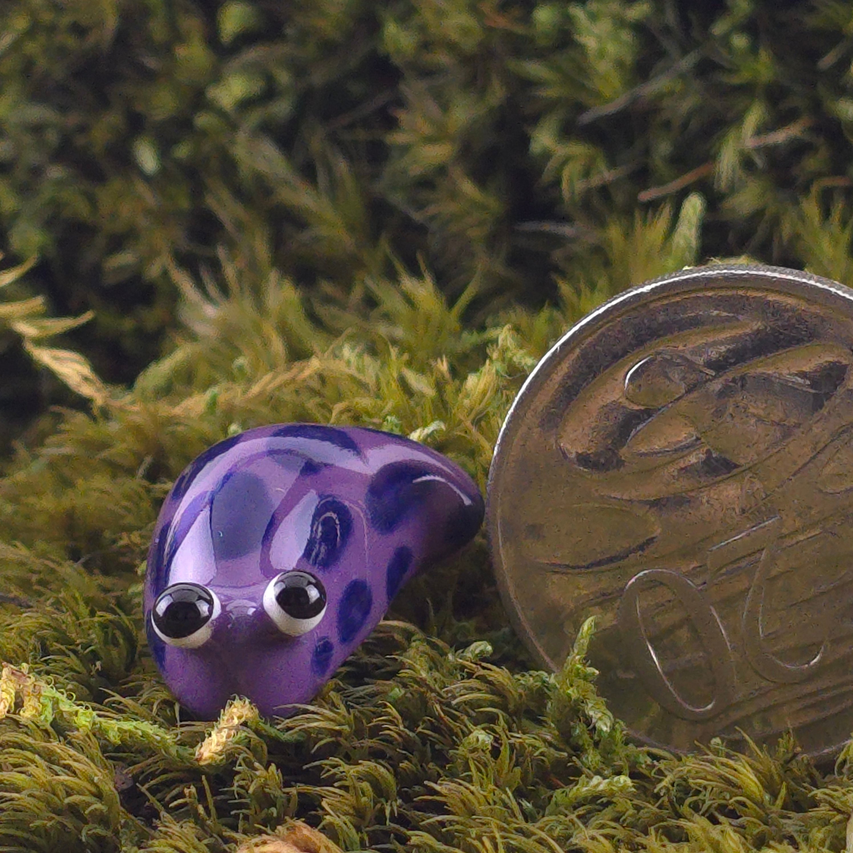 Ceramic Slug: Pebble