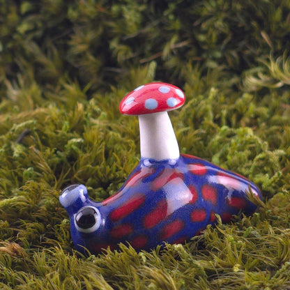 Ceramic Slug: Blep