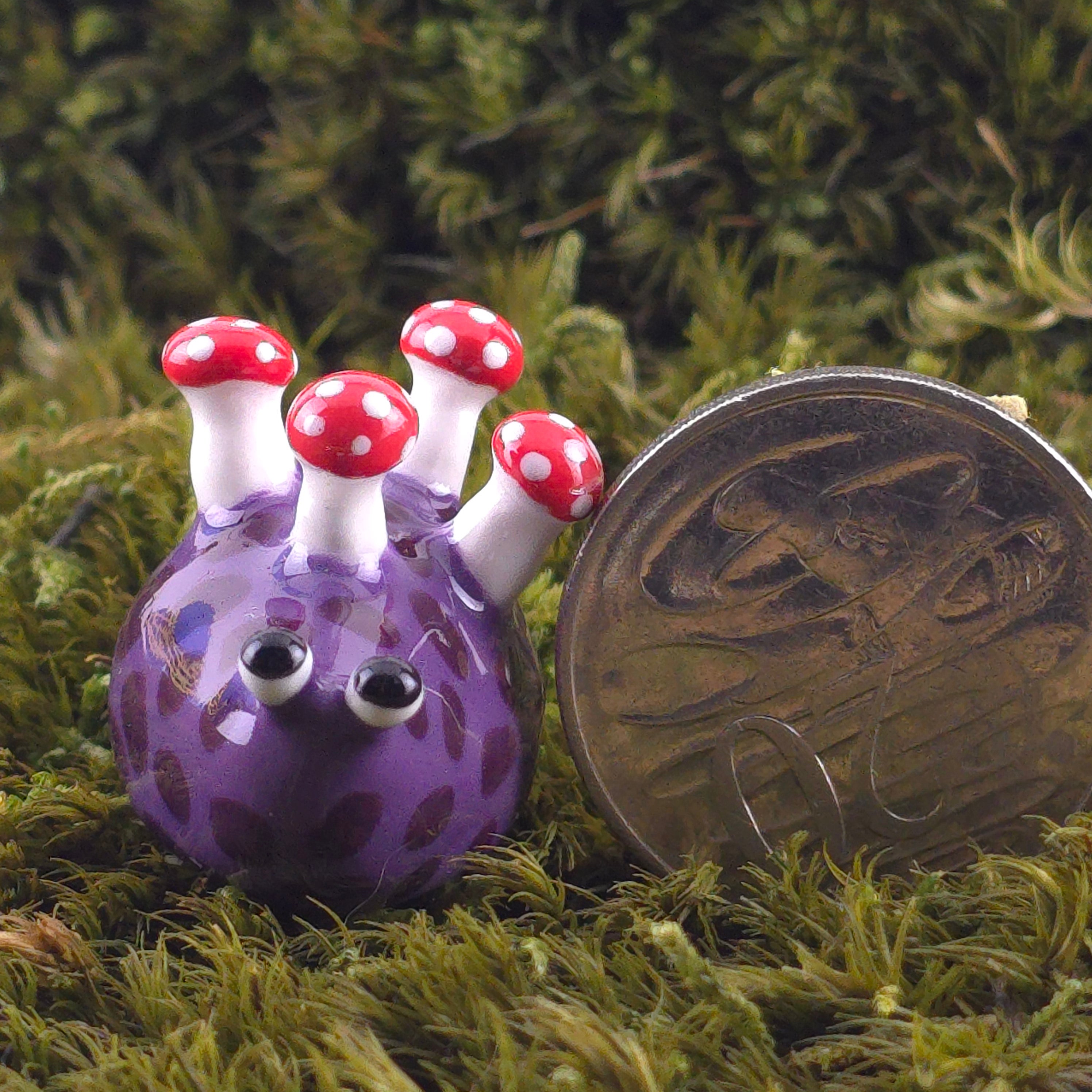Ceramic Slug: Dustie