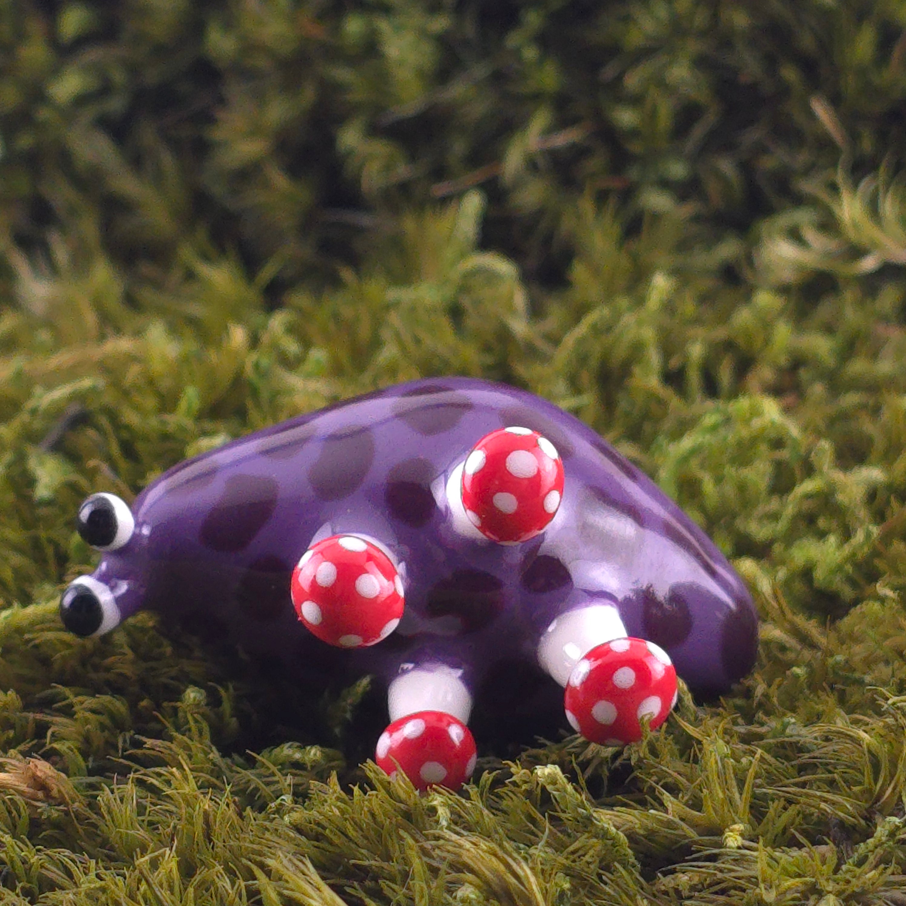 Ceramic Slug: Dustie