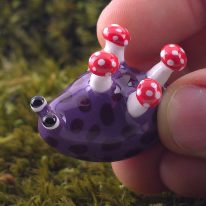 Ceramic Slug: Dustie