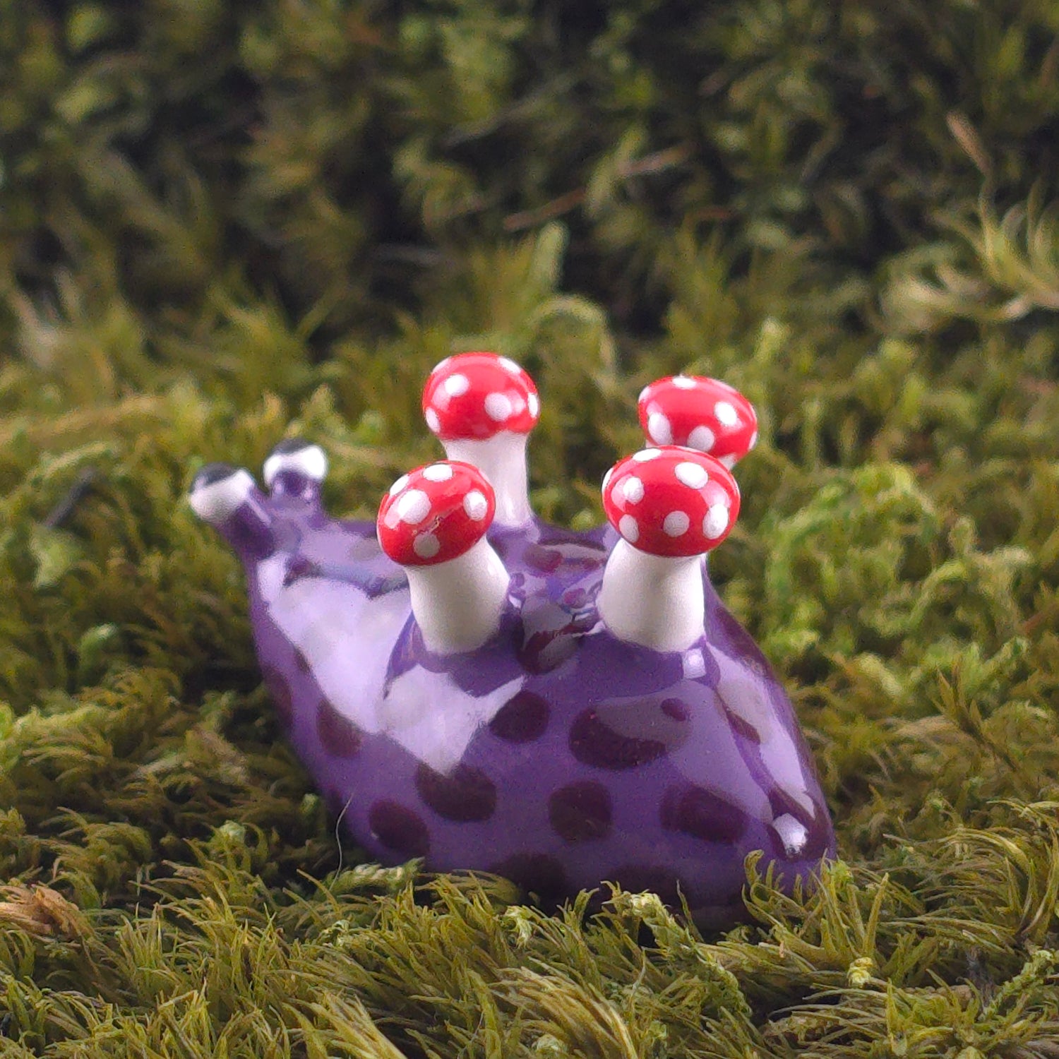 Ceramic Slug: Dustie