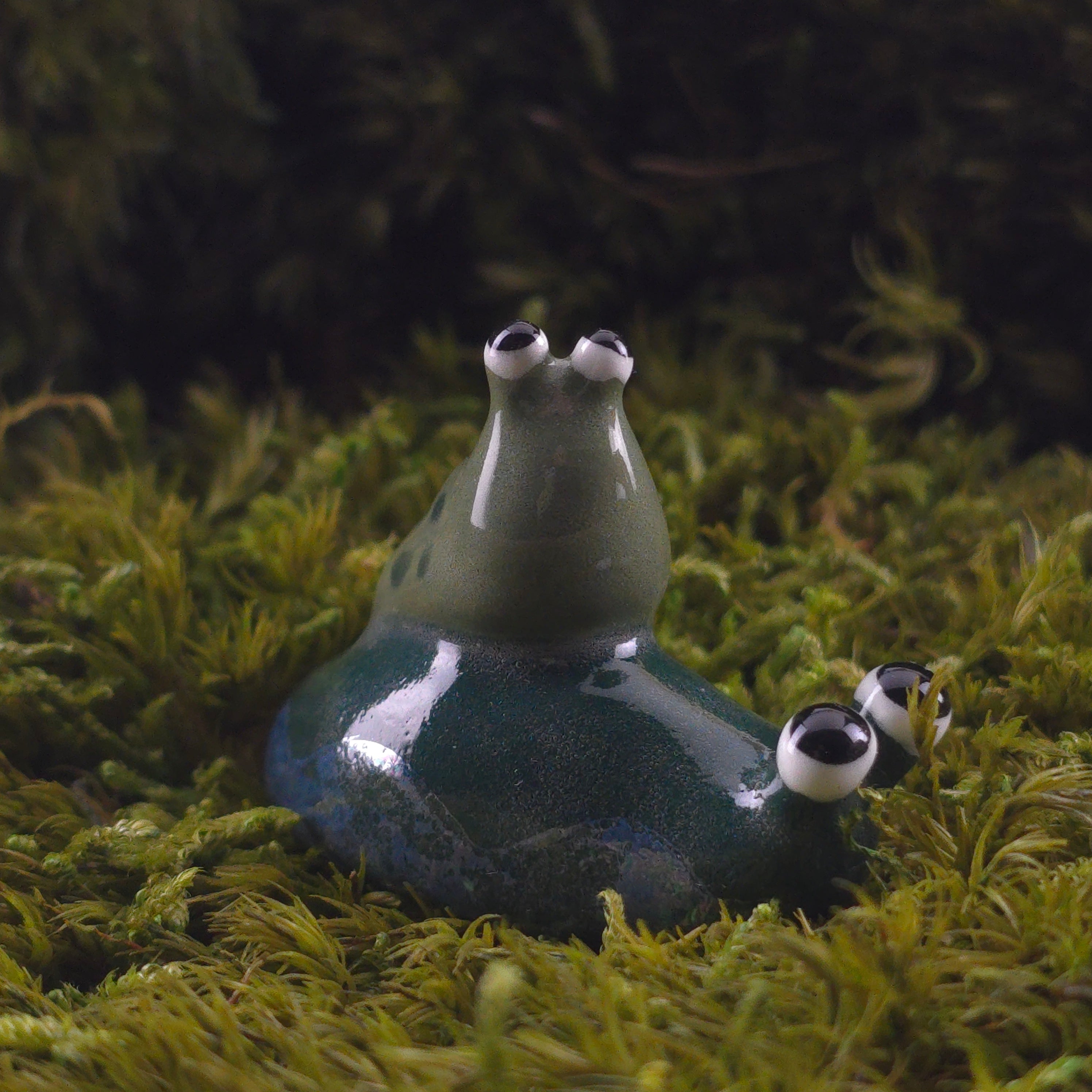 Ceramic Slug: Eggie and Wallnut