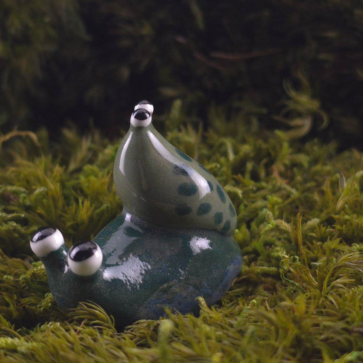Ceramic Slug: Eggie and Wallnut