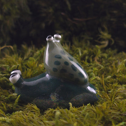 Ceramic Slug: Eggie and Wallnut