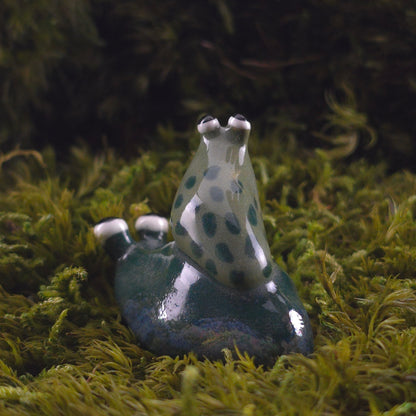 Ceramic Slug: Eggie and Wallnut