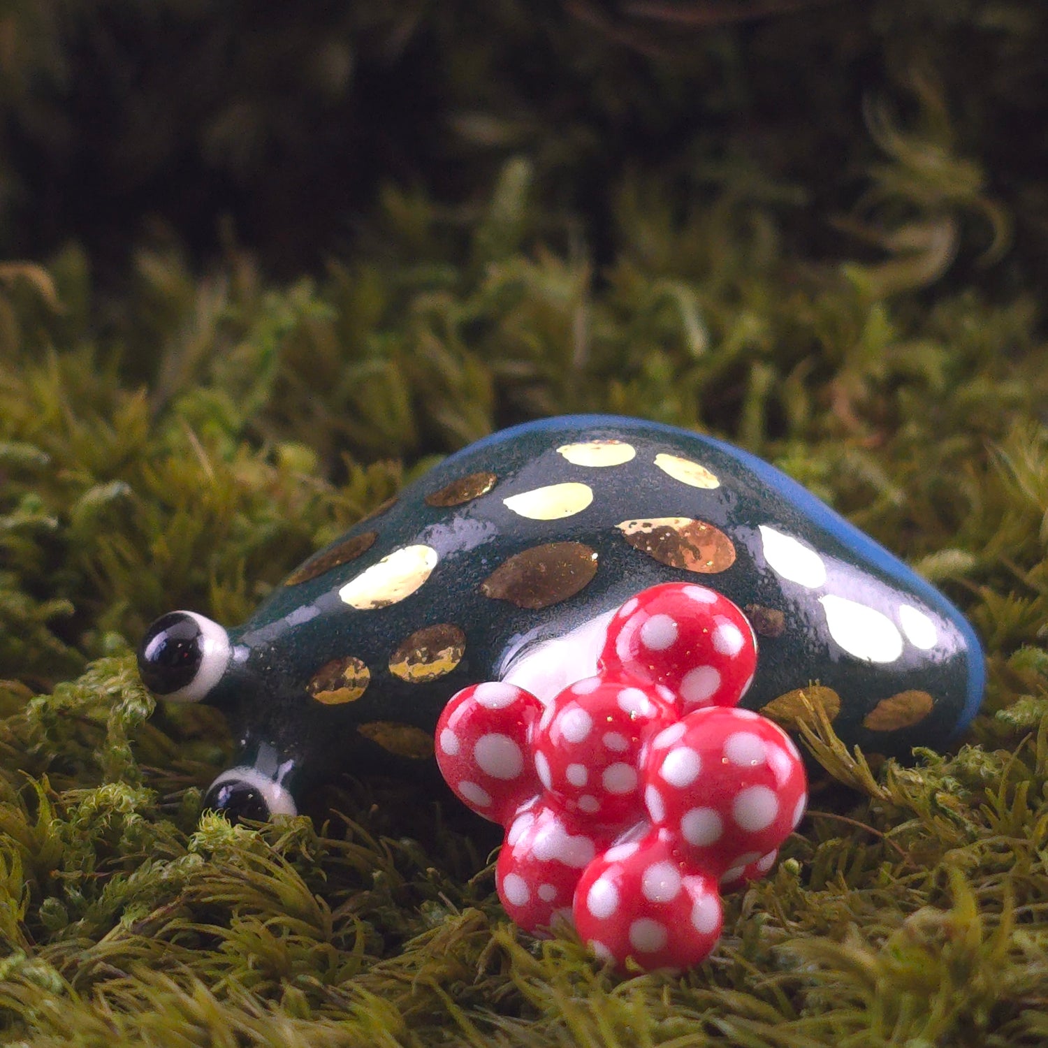 Ceramic Slug: Enoki