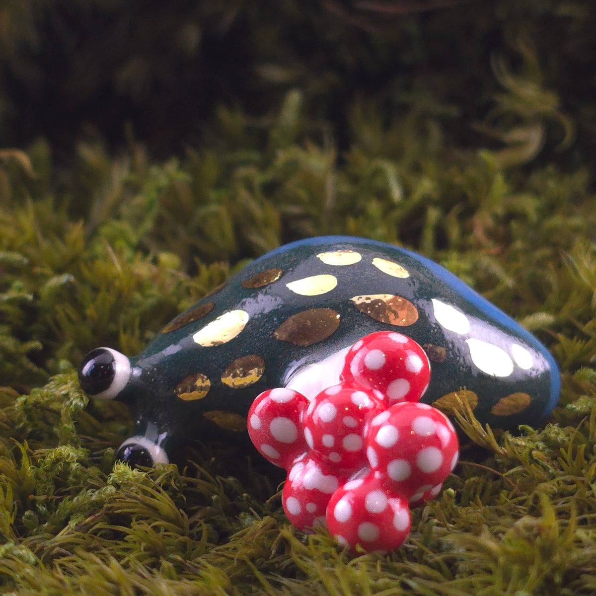 Ceramic Slug: Enoki