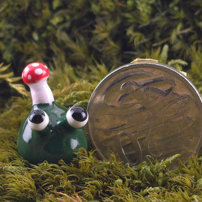 Ceramic Slug: Fern