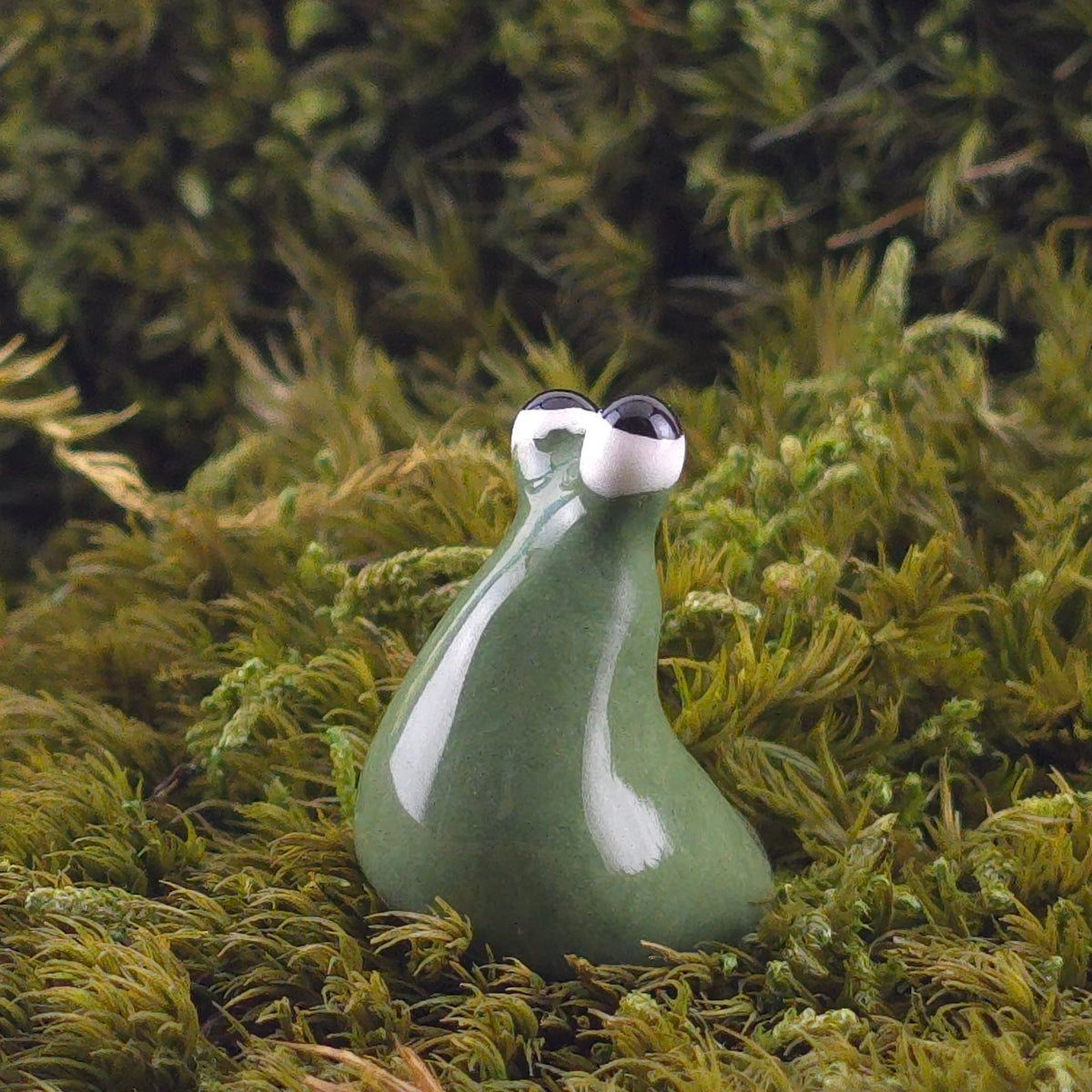 Ceramic Slug: Ivy