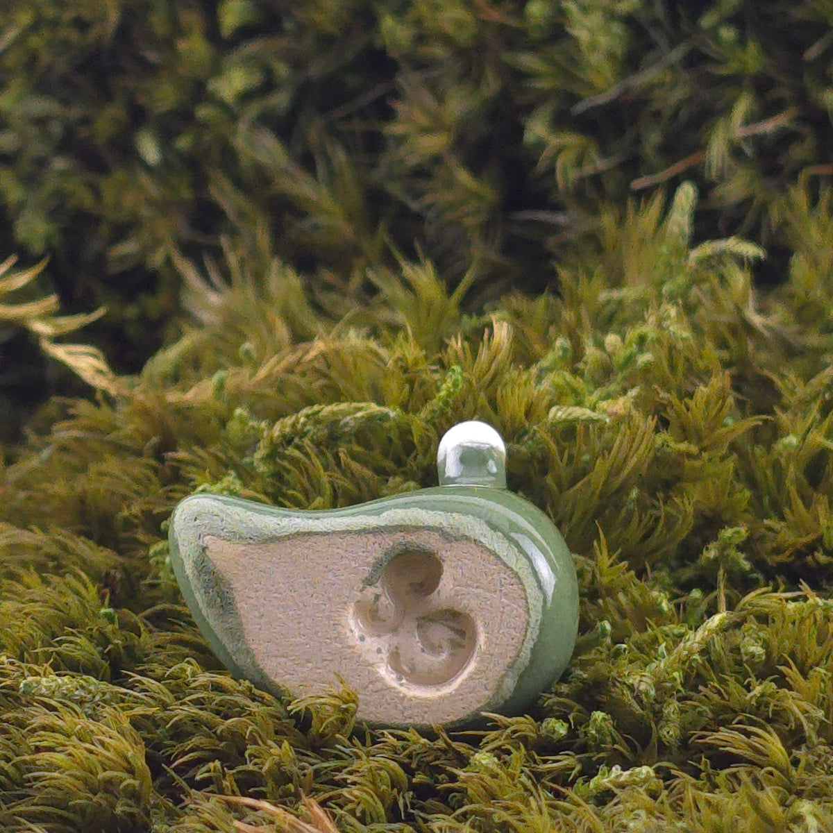Ceramic Slug: Ivy