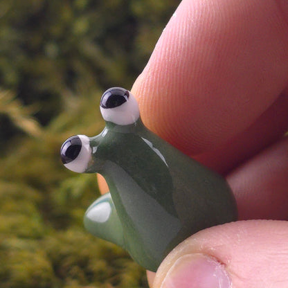Ceramic Slug: Ivy