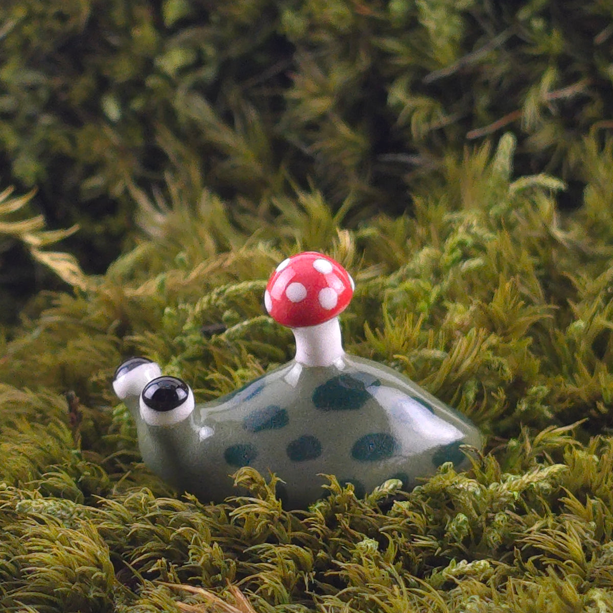 Ceramic Slug: Lark