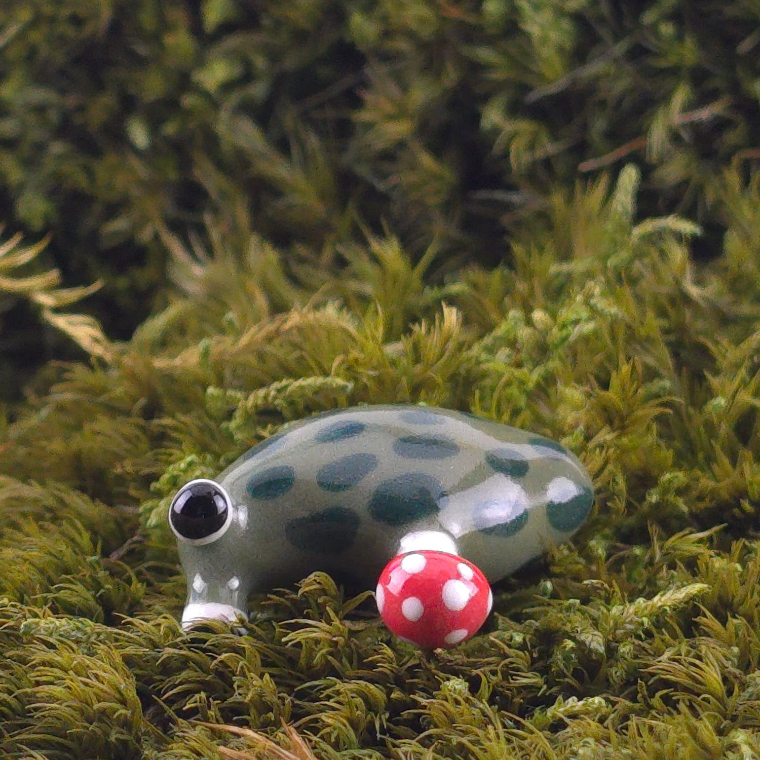 Ceramic Slug: Lark