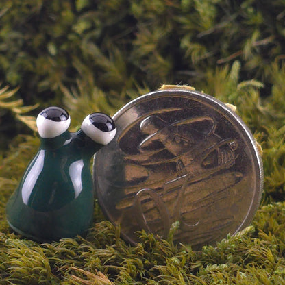 Ceramic Slug: Leaf
