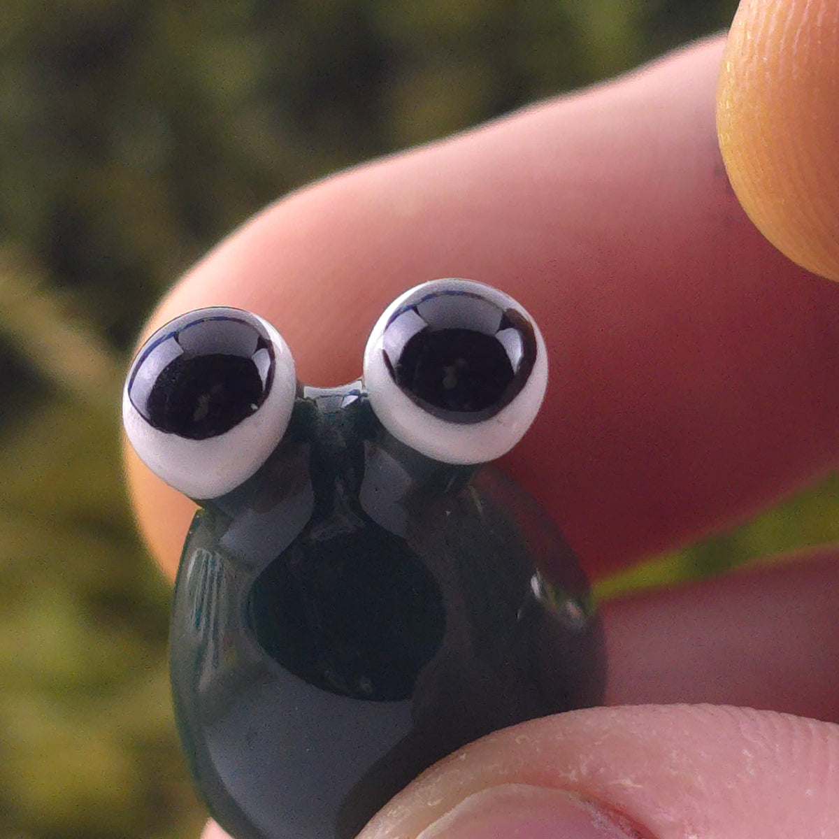 Ceramic Slug: Leaf