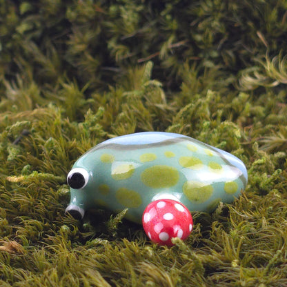 Ceramic Slug: Mouldie