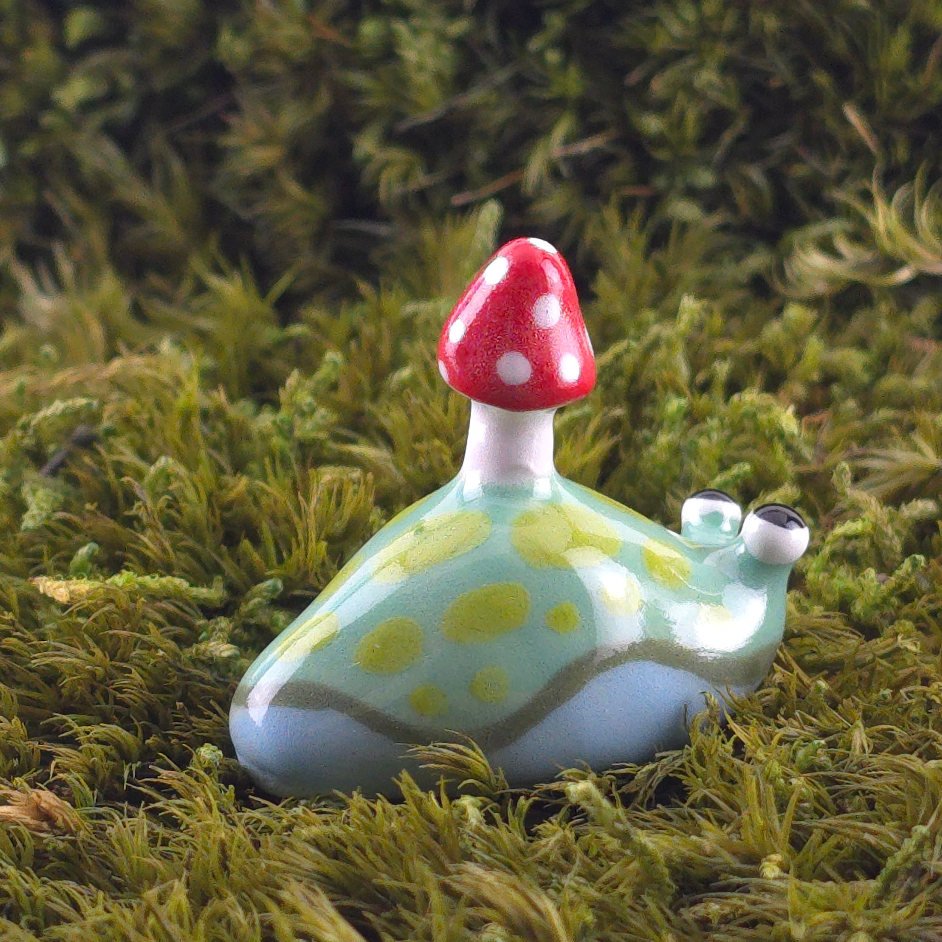 Ceramic Slug: Mouldie