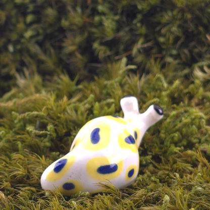 Ceramic Slug: Nixie