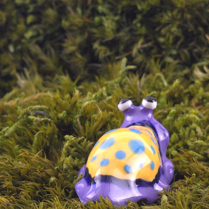 Ceramic Slug: Nudie