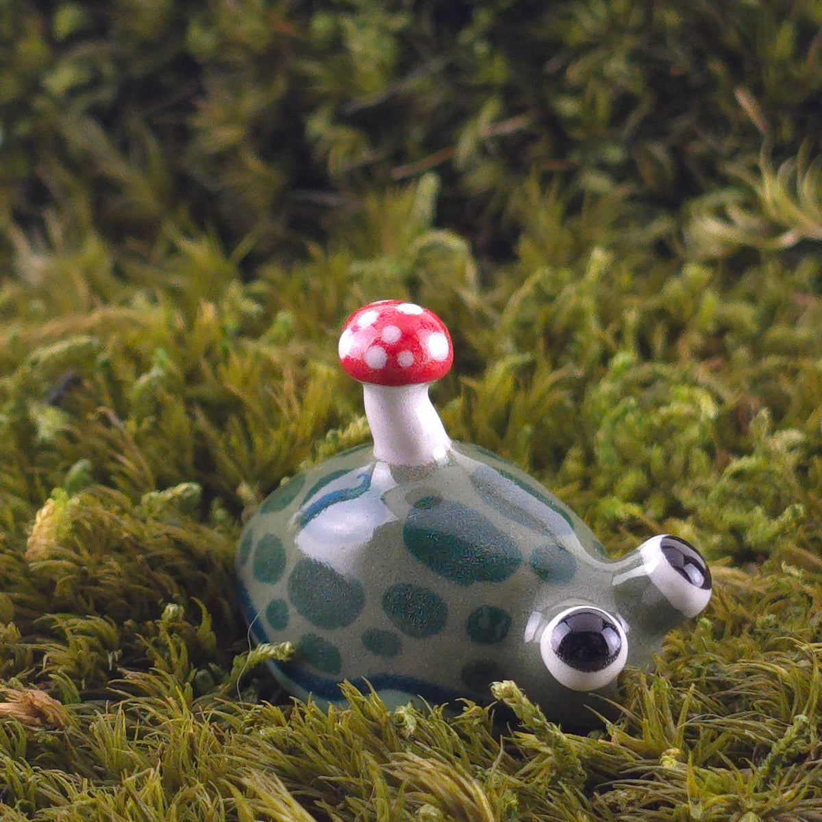 Ceramic Slug: Plop