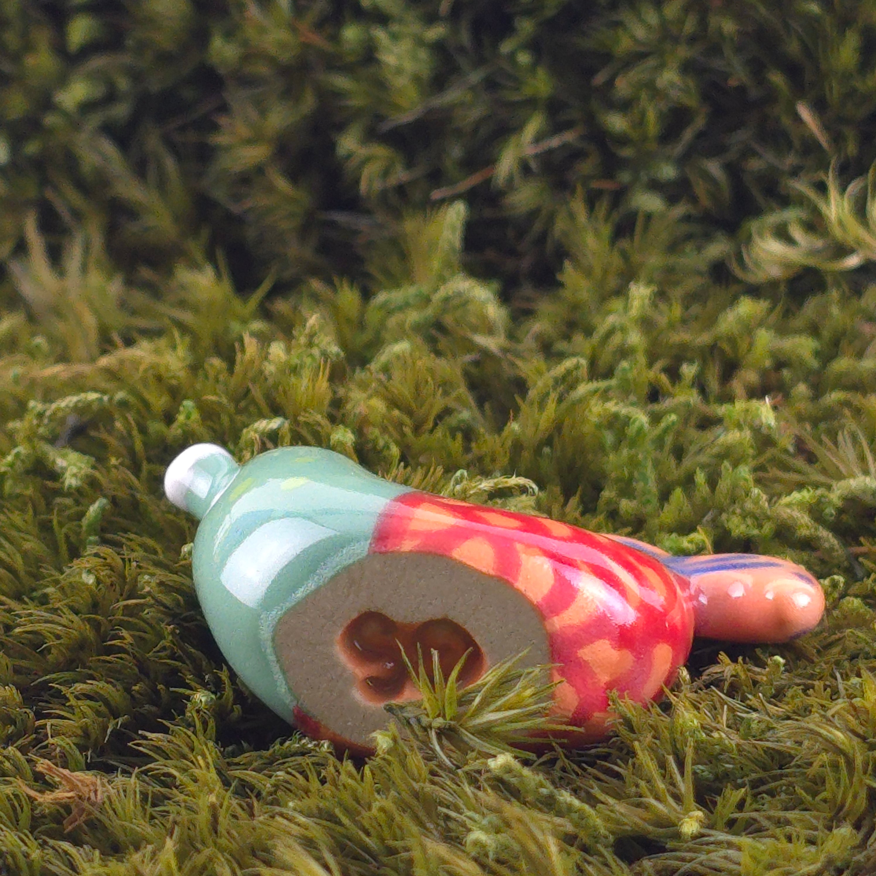 Ceramic Slug: Guppie