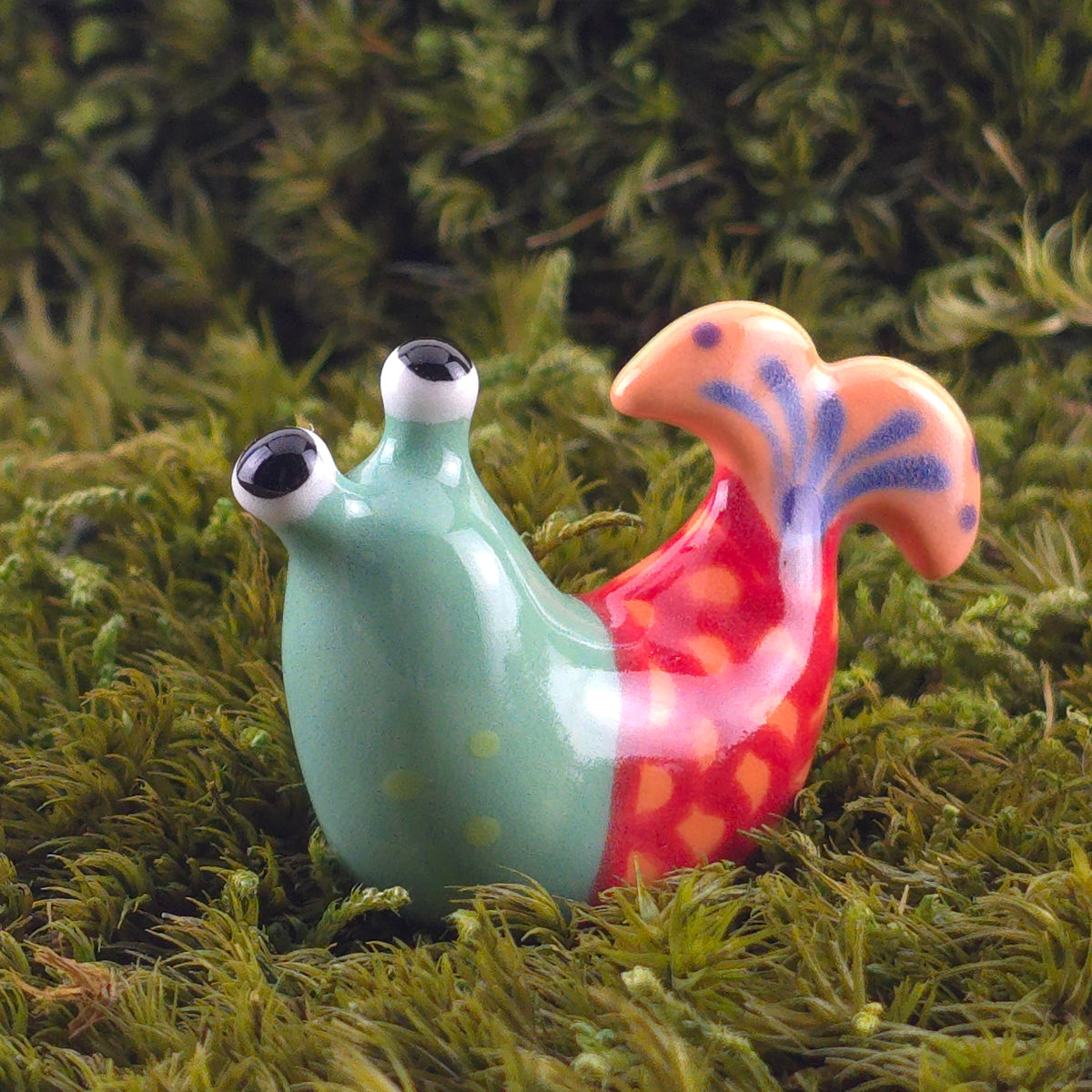 Ceramic Slug: Guppie