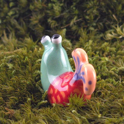 Ceramic Slug: Guppie