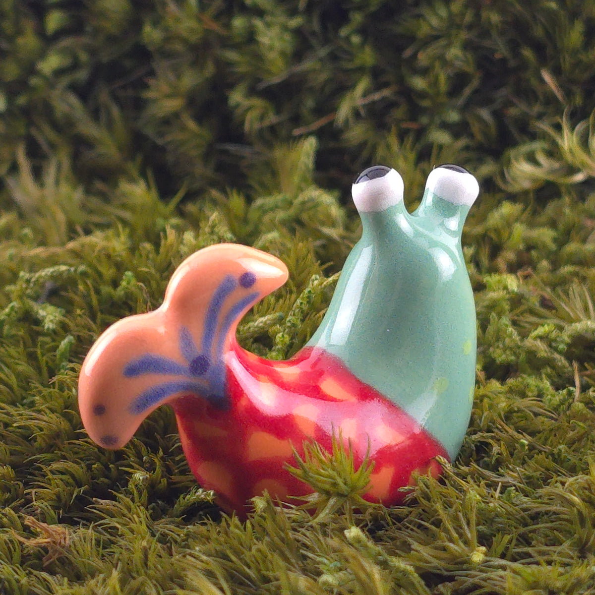 Ceramic Slug: Guppie