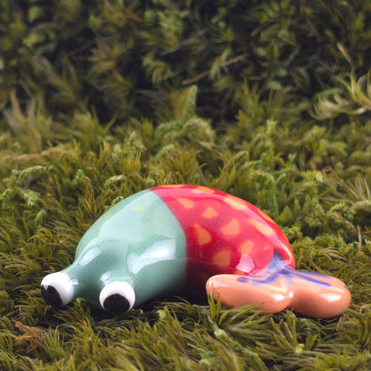 Ceramic Slug: Guppie